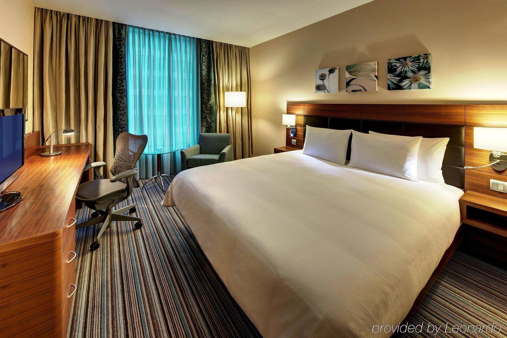 Hilton Garden Inn Dandong Exterior photo