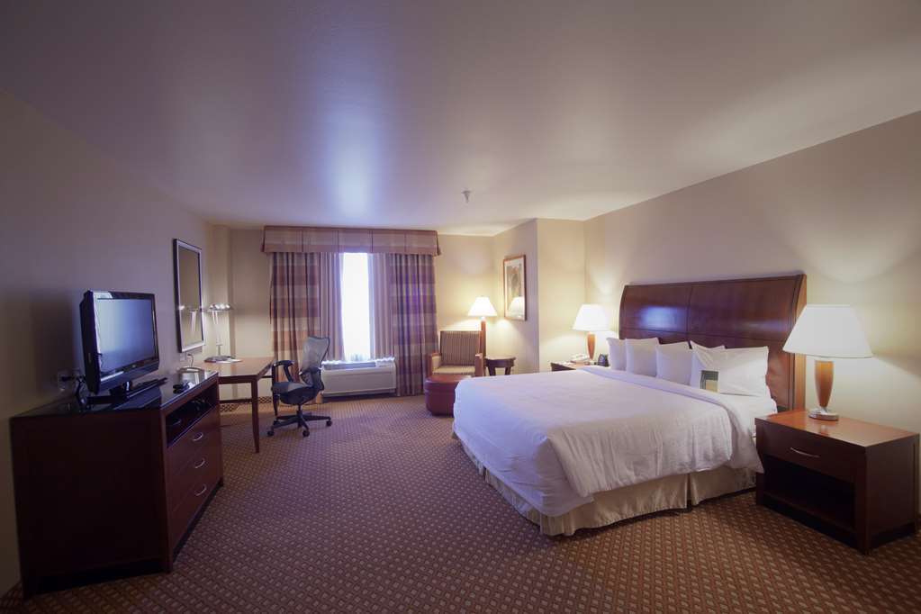 Hilton Garden Inn Dandong Room photo